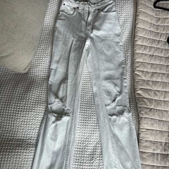 Abercrombie and Fitch Ankle Straight Ultra High Rise - Picture 3 of 5